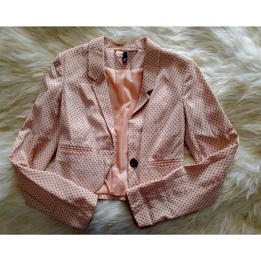 H&M Polka Dot Blazer
Light pink/blush with black dots
Fitted/waist length